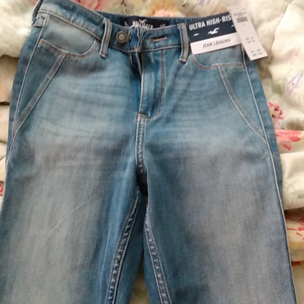 Hollister jeans